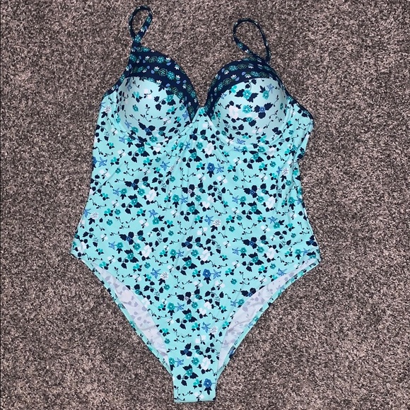 🦩🚨Cupshe Blue Floral One Piece🚨🦩 - Picture 1 of 5